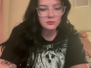 girls shorts off [722 tokens remaining]