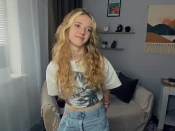 Show piercing close :3  Hey dudes !!! I'm happy to be here! Call me Denna <3 #new #18 #shy #skinny #cute [0 tokens remaining]