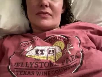 Lamarquesathelion's room #curlyhair #milf #curvy #pawg