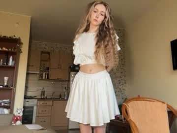 Hey i am Alice! Second day here! #new here! GOAL: Tease with my sexy skirt!😎 #18 #bigass #teen #skinny [5 tokens remaining]