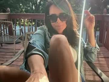 Sayplsgdgrl's room #lovense #daddysgirl #edge #milf #smoke