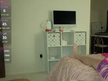 hi:  Surprise Stream Tonight, cum see for yourself. Goal Is bottoms off with 163 remaining to goal! #girlnextdoor #lovense #american #blonde #petite